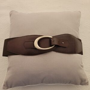 NEW! Sandy Duftler Designs brown leather stretch brushed silver hardware belt